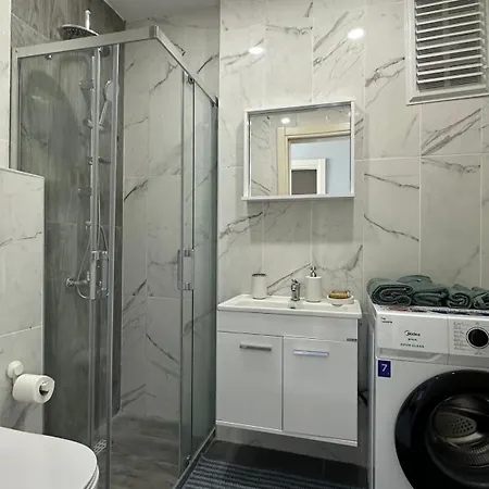 2 Bedrooms Sea View *